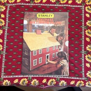 Stanley Dollhouse Plans from 1978.  In great condition  Rare.  DIY Construction